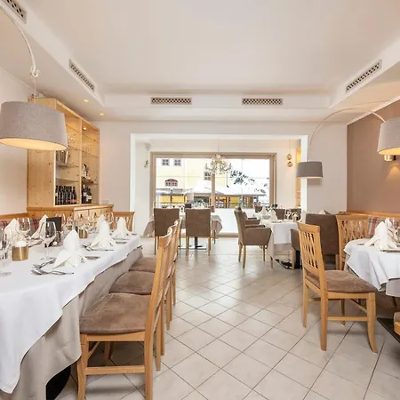 Hotel Tauernblick 3*