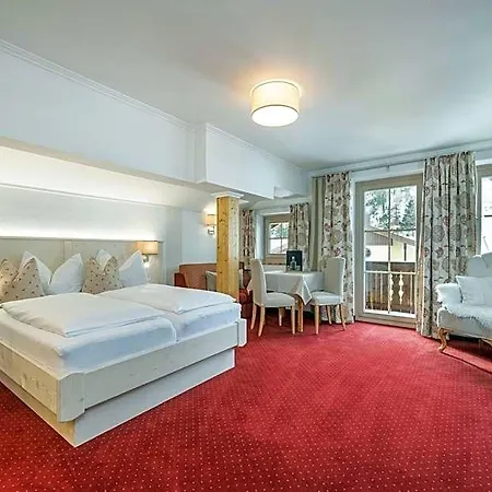 Hotel Tauernblick 3*