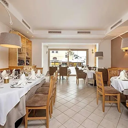 Hotel Tauernblick 3*